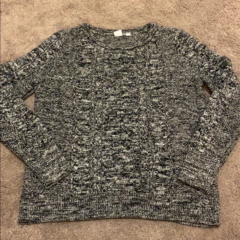 GAP • BLACK/WHITE • CREW NECK • SWEATER